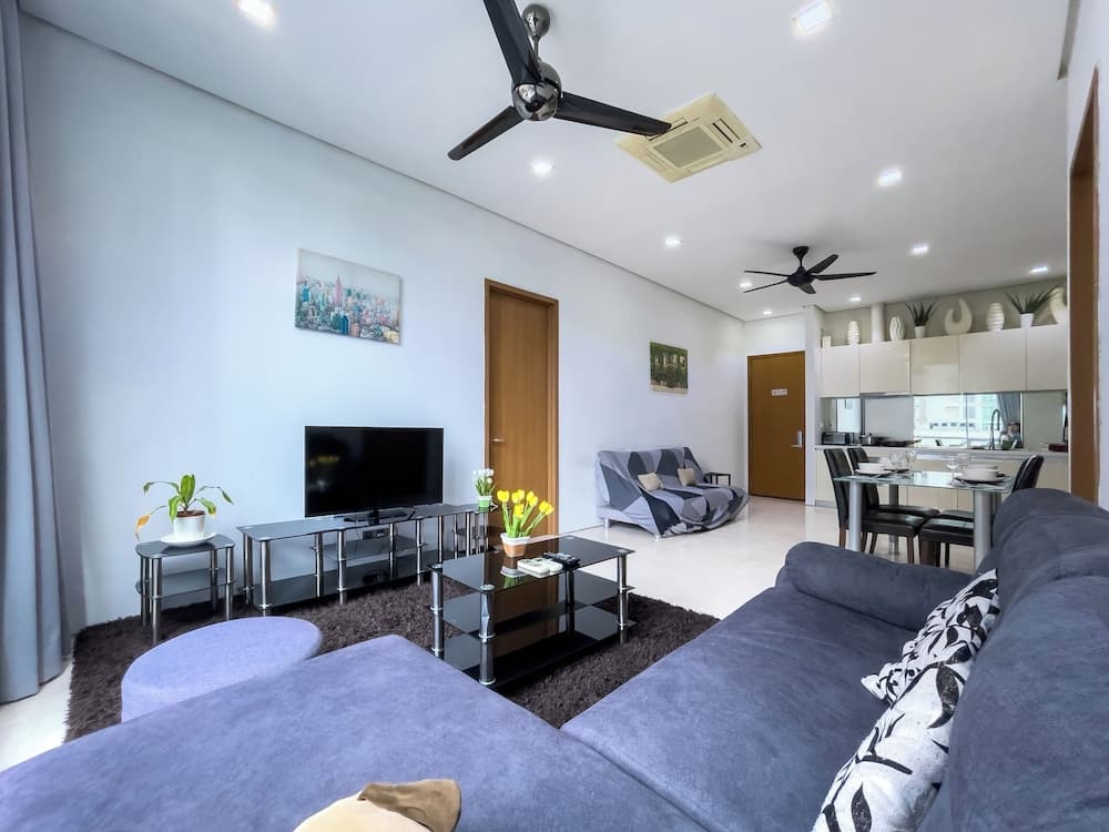 Premier Apartment, City View