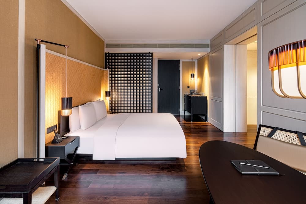 Deluxe Room, 1 King Bed