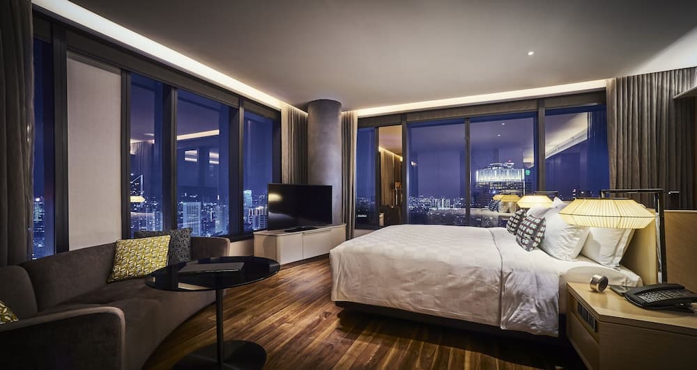 Premier Room, 1 King Bed