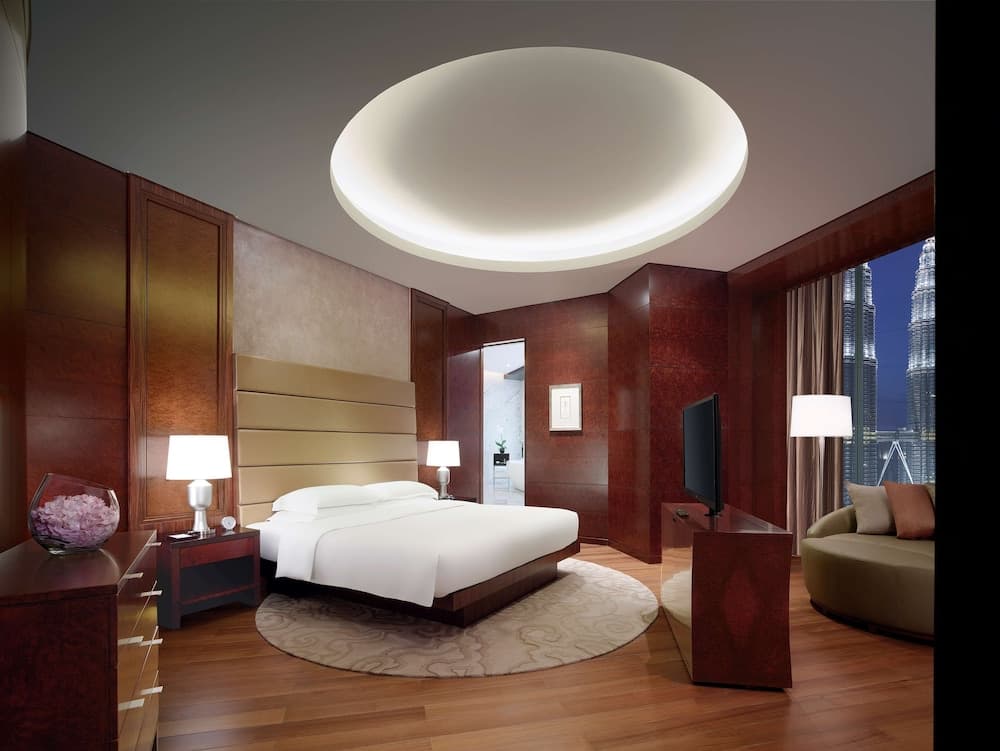 Suite (Diplomat)